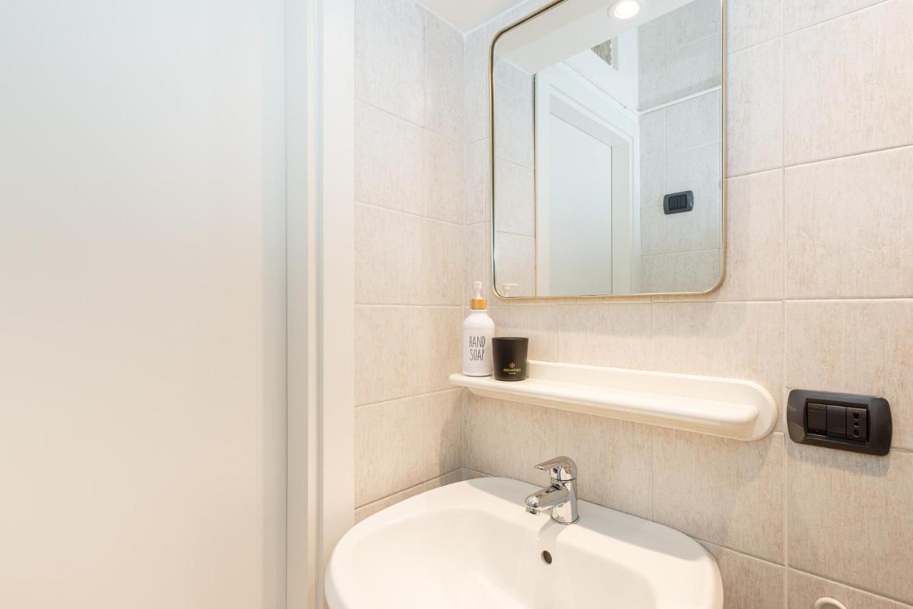 Cozy Studio In Old Town Apartment Como Luaran gambar