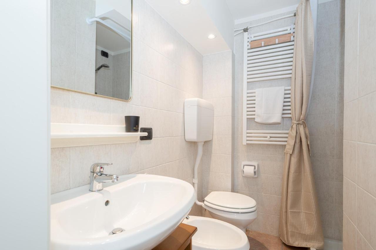 Cozy Studio In Old Town Apartment Como Luaran gambar